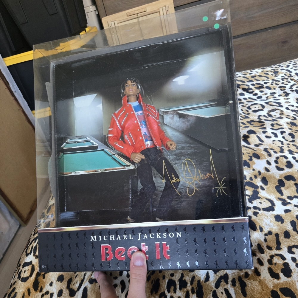 RARE NUMBERED MICHAEL JACKSON BEAT IT COLLECTABLE DOLL